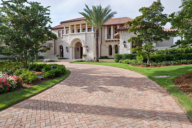 Best Driveway Paving Contractor  in Lake Ronkonkoma, NY